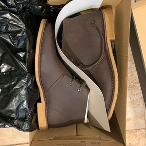 UGG Groveland Chukka Brown